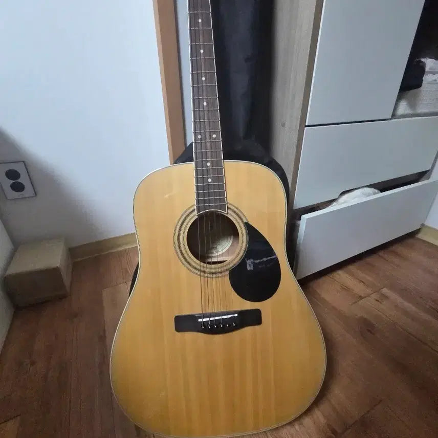 [BUNJANG] Acoustic Guitar / 통기타 팝니다