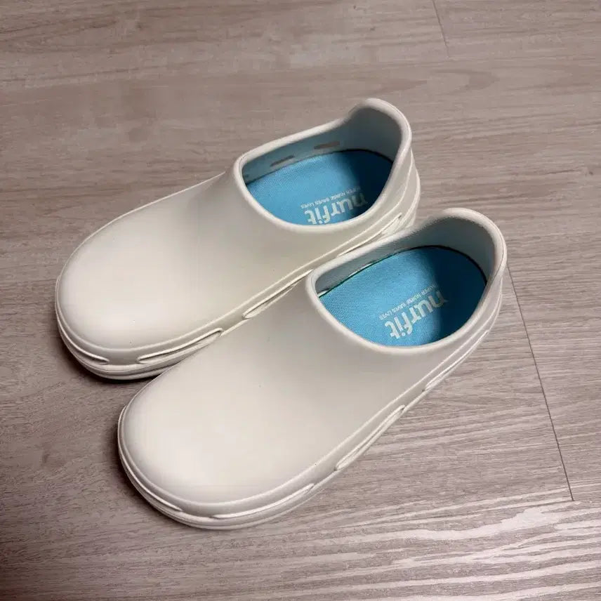 [BUNJANG] Nurfit White Nursing Shoes / 널핏 화이트 간호화