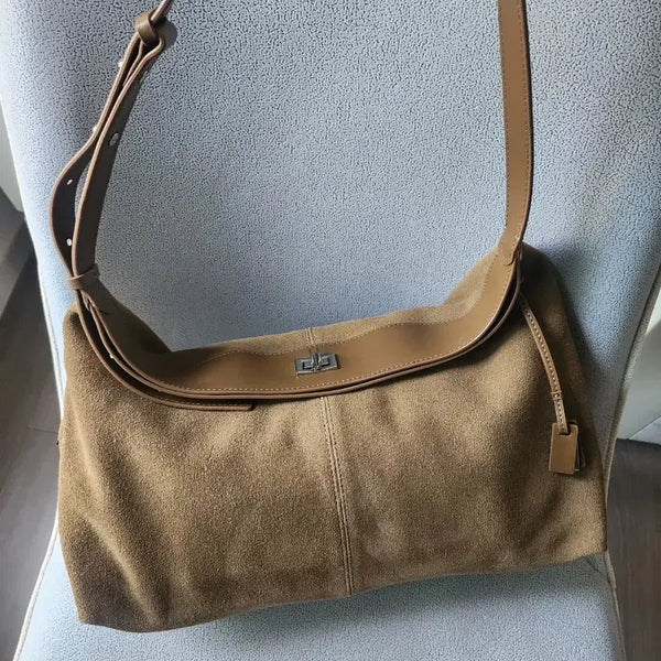[BUNJANG] Joy Gryson Celly Suede Shoulder Bag / 조이그라이슨 셀리 숄더백