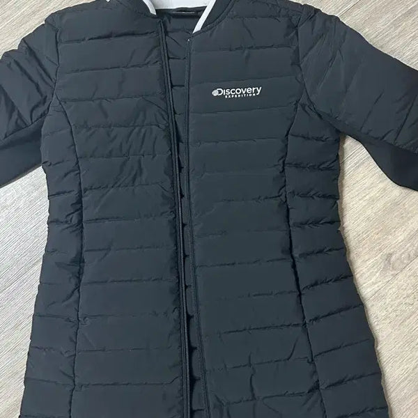 [BUNJANG] Discovery Women's Black Padded Jacket / 디스커버리 패딩 블랙