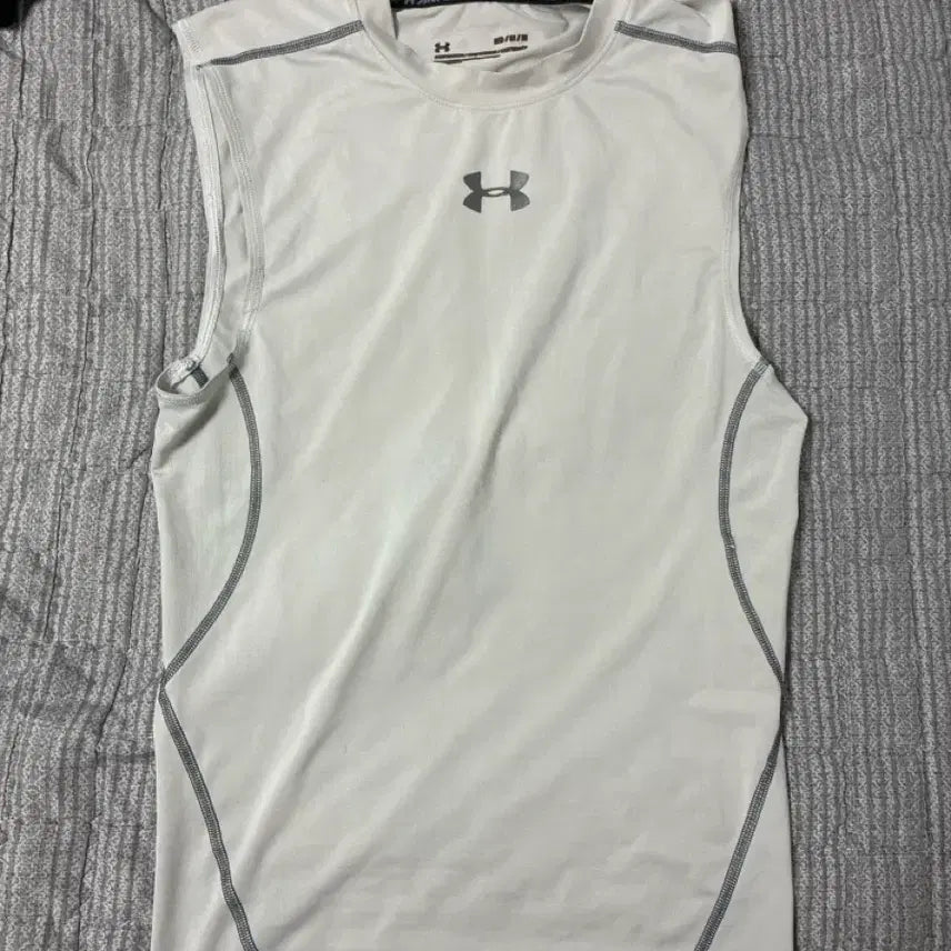 [BUNJANG] Under Armour Performance Sleeveless Top - Medium / 언더아머 기능성 나시M