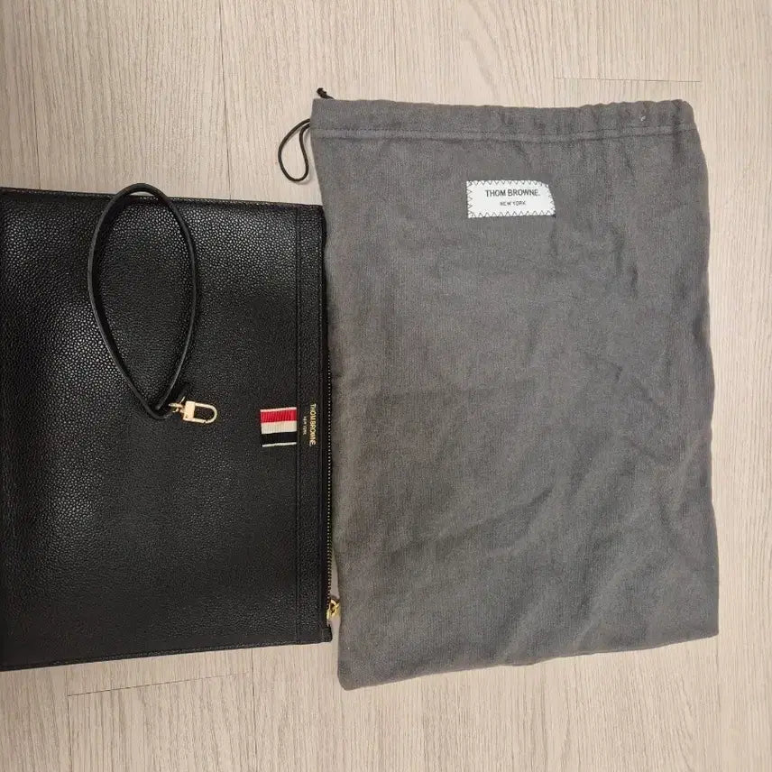 [BUNJANG] Thom Browne Small Clutch Bag / 톰브라운 클러치백