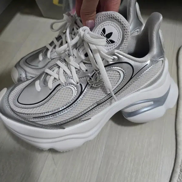 [BUNJANG] Adidas Silver Platform Sneakers / 아디다스 실버 운동화