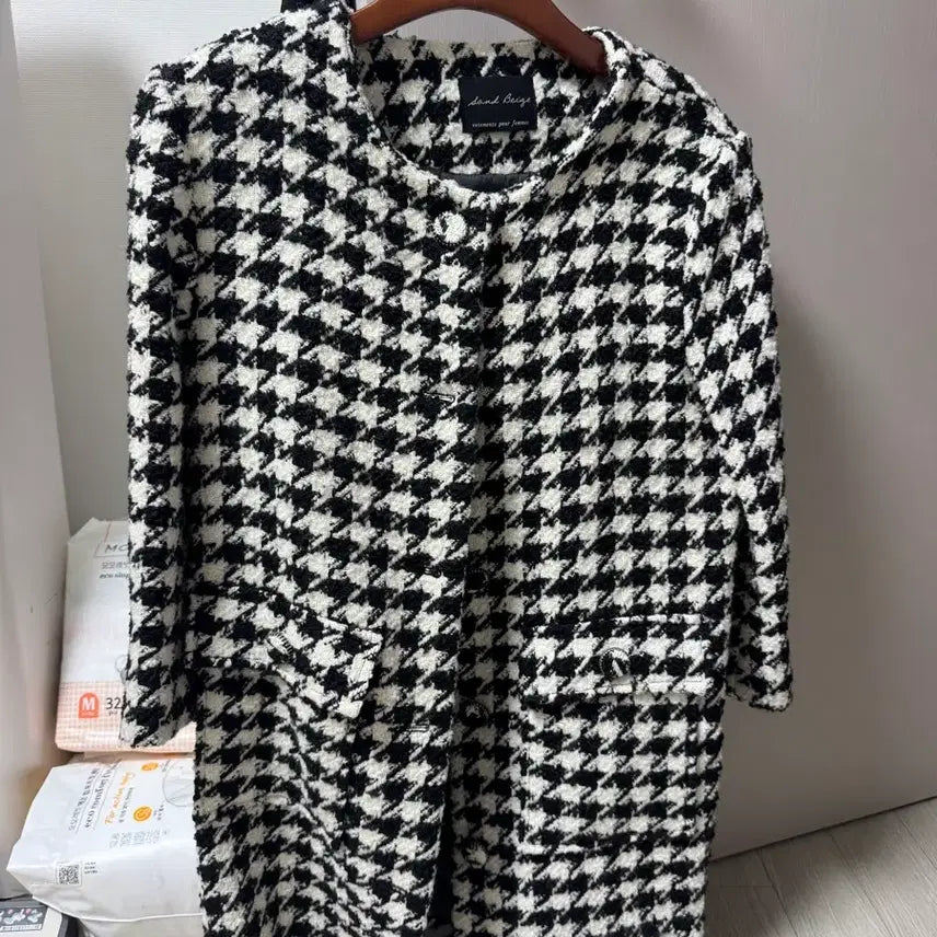 [BUNJANG] The Beigees Hound Check Coat / 더베이지스 하운드 체크 코트