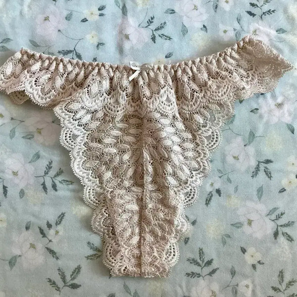 [BUNJANG] Women's Lace Thong Panty - Medium Size / 레이스 끈 여성 티팬티 중고