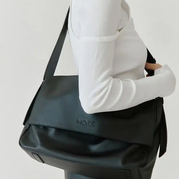 [BUNJANG] Ho Jae Funny Black Leather Messenger Bag / 호재 퍼니 FUNNY 블랙 새제품