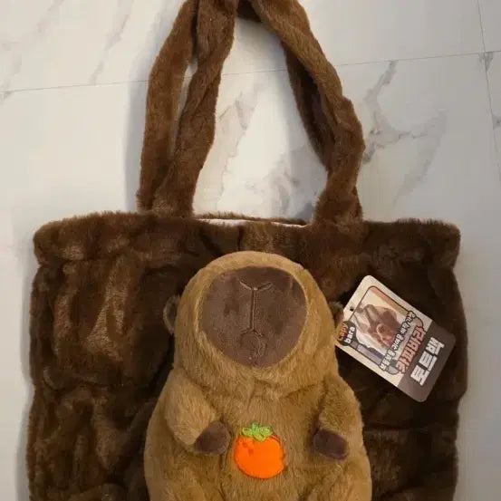[BUNJANG] Capybara Fur Tote Bag / 카피바라 토드백 2종 새상품