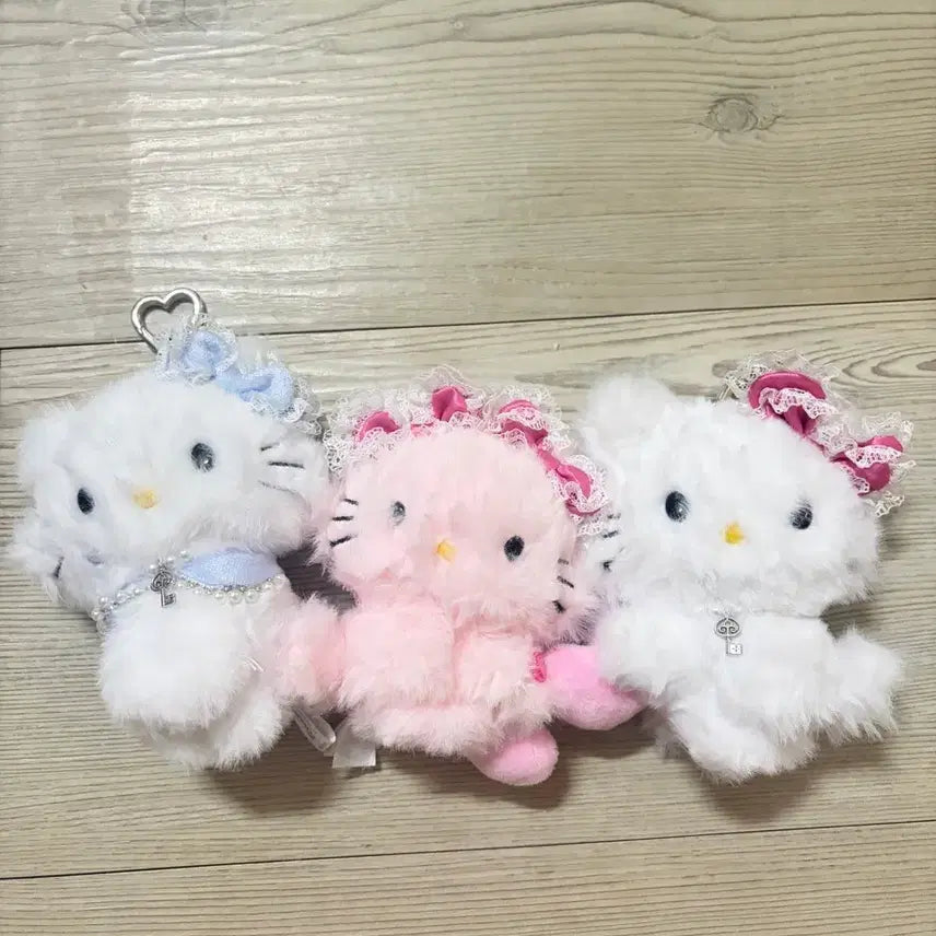 [BUNJANG] Charmmy Kitty Hello Kitty Plush Keychain / 챠미키티 키링 헬로키티 인형