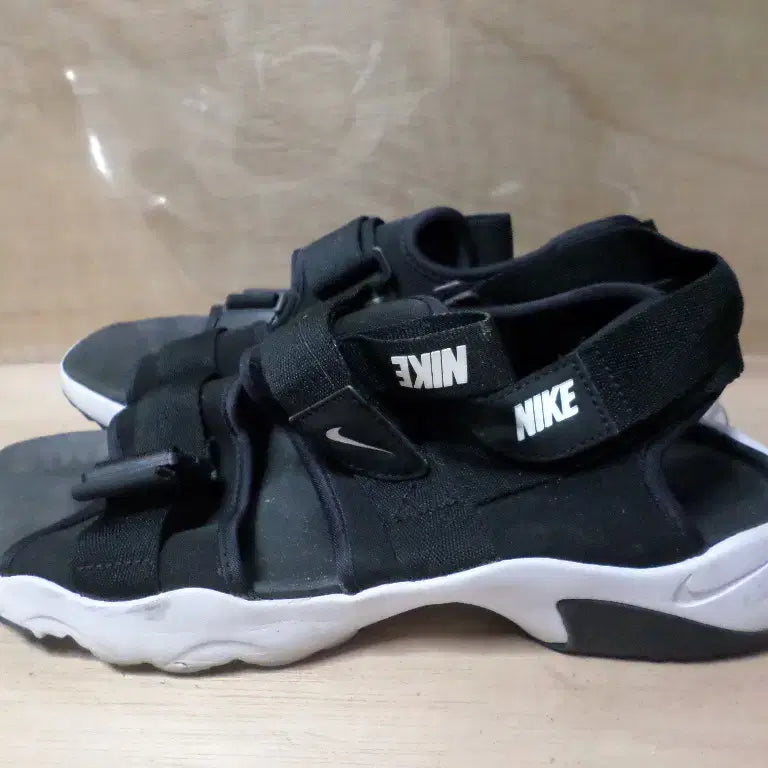 [BUNJANG] Nike Canyon Sandals / 후루룩구제2 280 나이키 캐년 샌들 슬리퍼 신발 260927