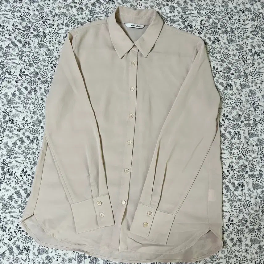[BUNJANG] Roem Basic Shirt Blouse - Beige, Size S / 로엠 셔츠 블라우스 S