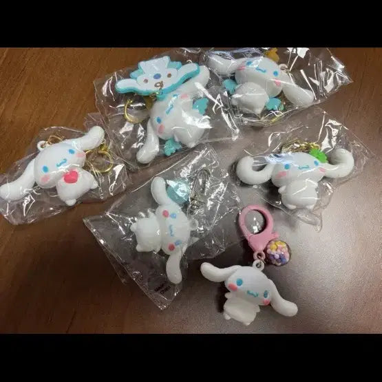 [BUNJANG] Sanrio Cinnamoroll Keychain 6-Piece Set / 산리오 시나모롤 키링 6종 세트