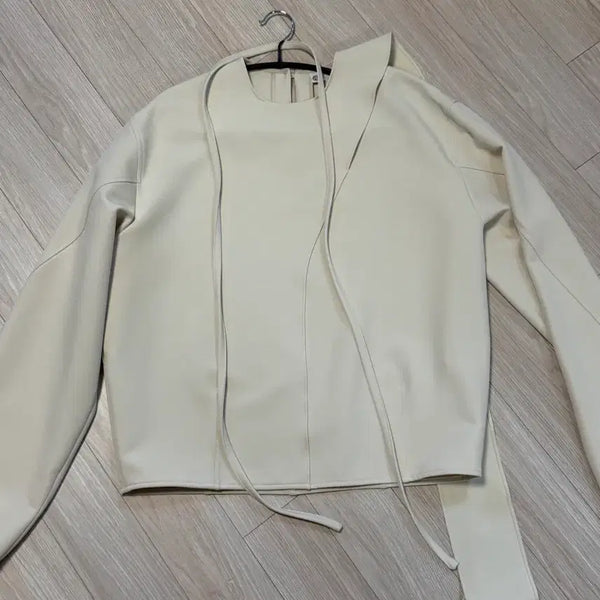 [BUNJANG] Ethos Ivory Blouse / Ethos 애토스 아이보리 블라우스