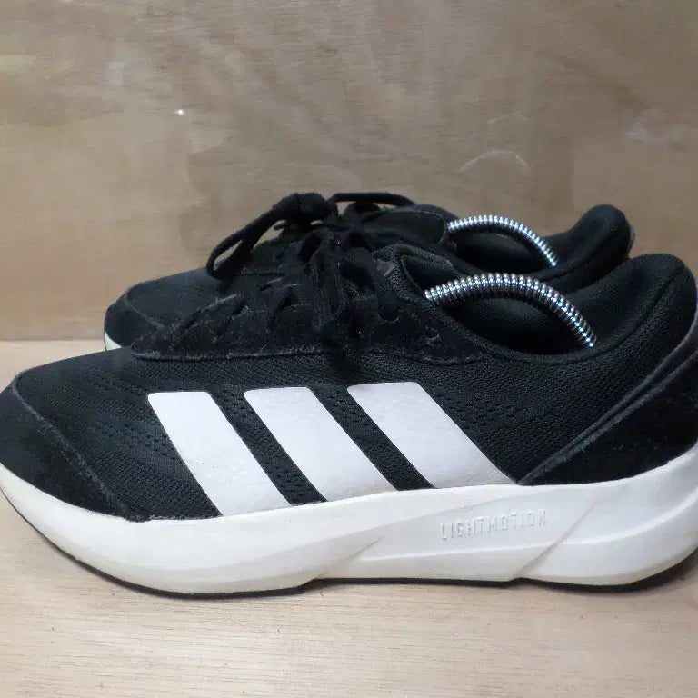 [BUNJANG] Adidas Light Shift Sneakers / 후루룩구제2 260 아디다스 라이트 쉬프트 운동화 신발 260927