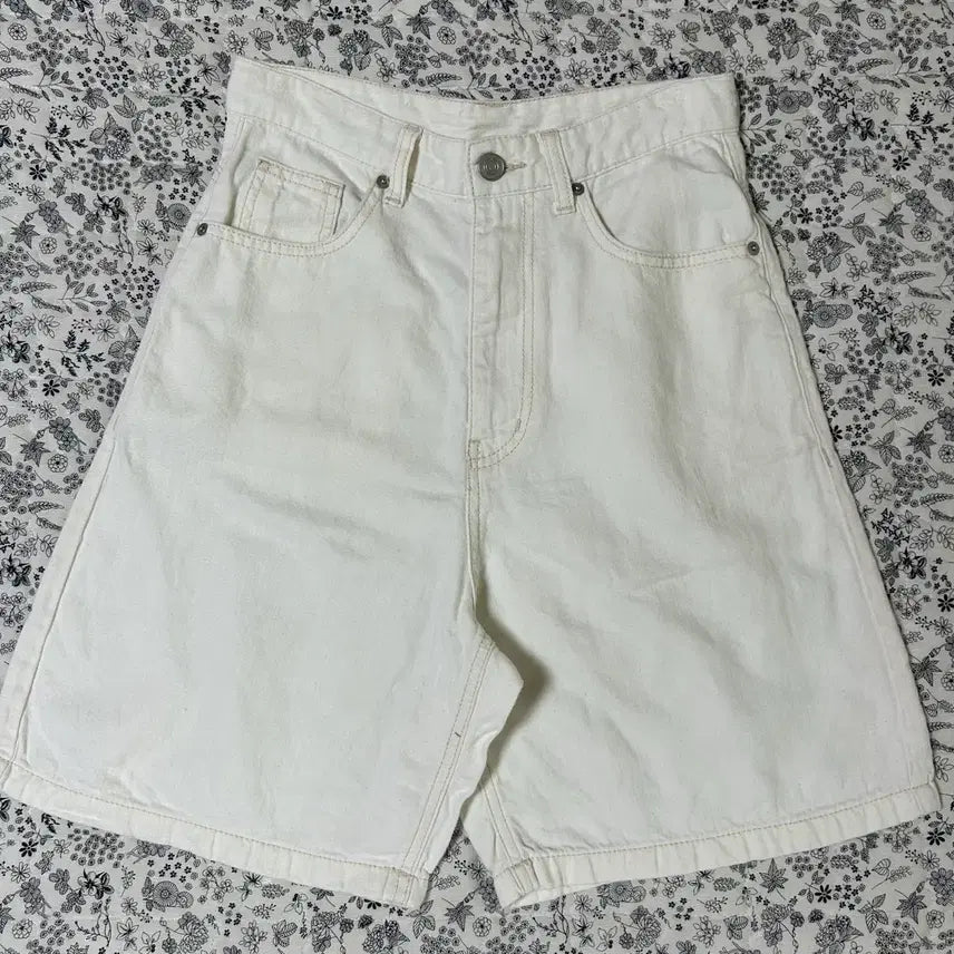[BUNJANG] 8seconds White Shorts S / 에잇세컨즈 화이트 반바지 S
