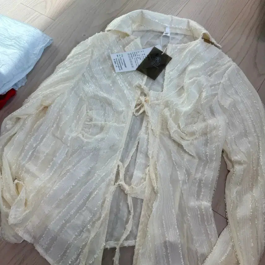 [BUNJANG] Ivory See-Through Blouse / 아이보리 시스루 블라우스  새상품