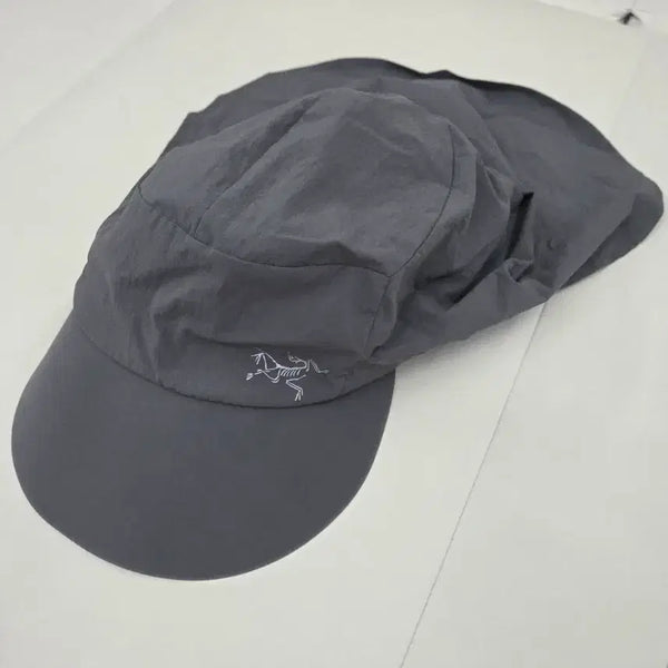[BUNJANG] Arc'teryx Spirohat Sunshade Cap S-M / 아크테릭스 스피로햇 썬셰이드캡 S-M
