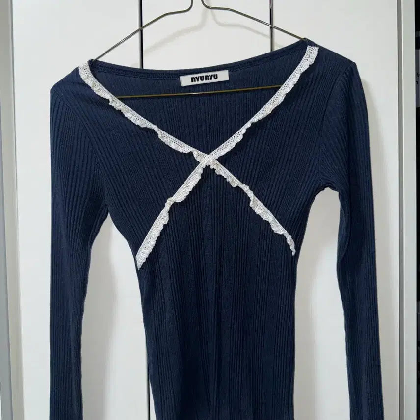 [BUNJANG] Navy Lace Long Sleeve / 뉴뉴 네이비 레이스 롱슬리브