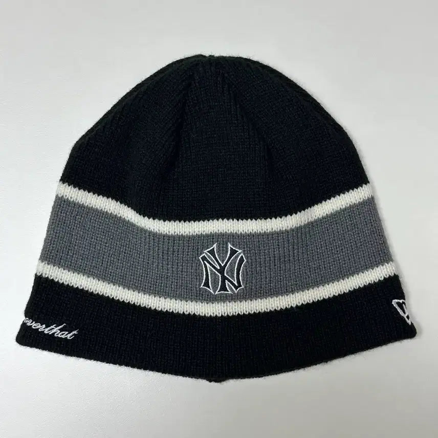 [BUNJANG] New Era x Dinnet Knit Beanies Bundle Set / 디네댓 비니 두 개 일괄 판매