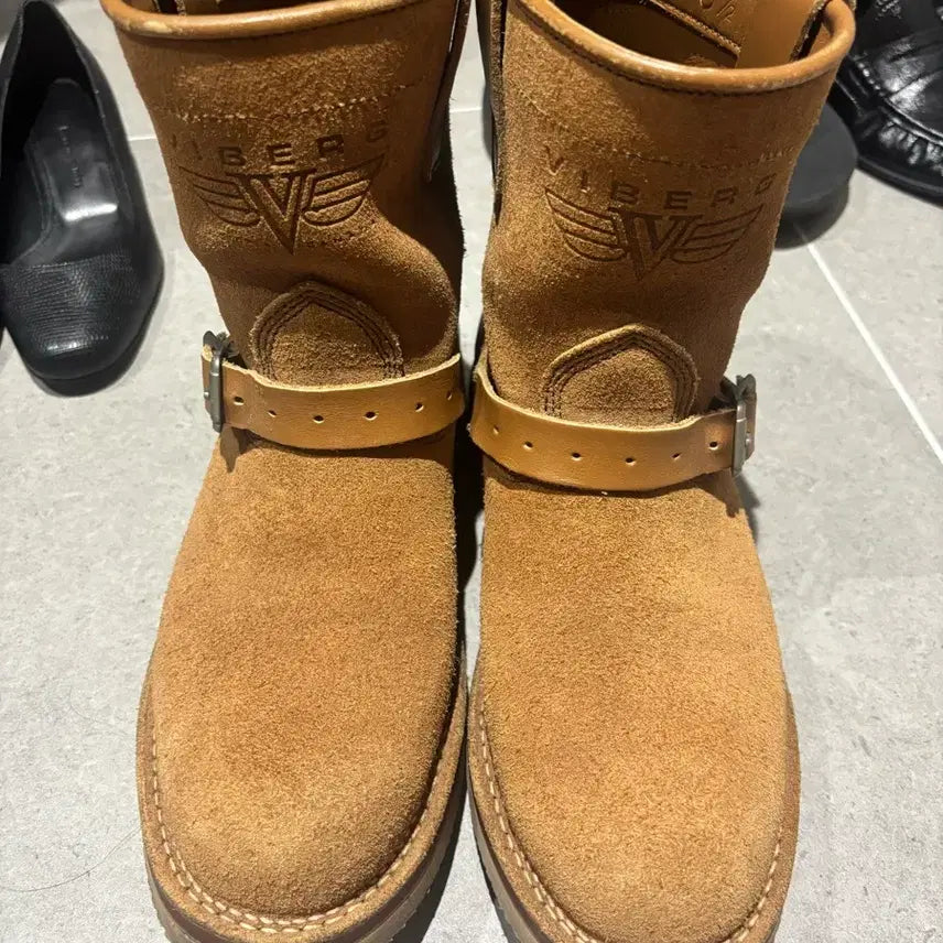[BUNJANG] Viberg Roughout Short Shift Engineer Boots UK 8.5 / Viberg 바이버그 숏쉬프트 엔지니어부츠 uk8.5