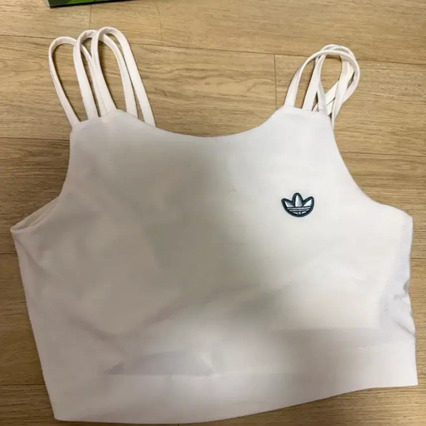 [BUNJANG] Adidas White Cropped Cami Bra Top / 아디다스  탑 흰색 크롭탑 캡나시 나시 브라탑