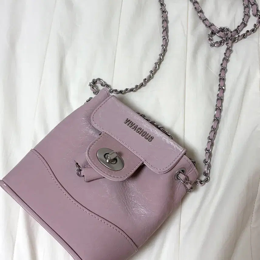 [BUNJANG] VIVACIOUS Pink Chain Crossbody Bag / 비바셔스 VIVACIOUS 핑크 체인 크로스백 / 5회 미만 착용 / 상태 최상