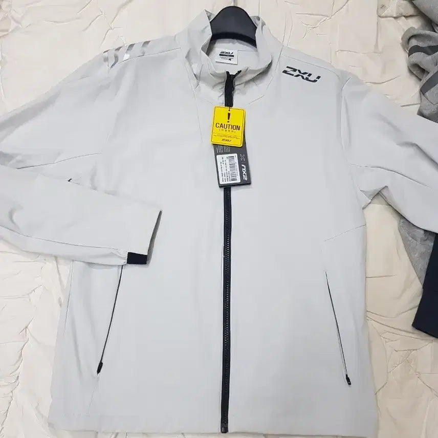 [BUNJANG] 2XU Lightweight Training Jacket Light Grey / 2XU 트레이닝자켓 라이트 그레이
