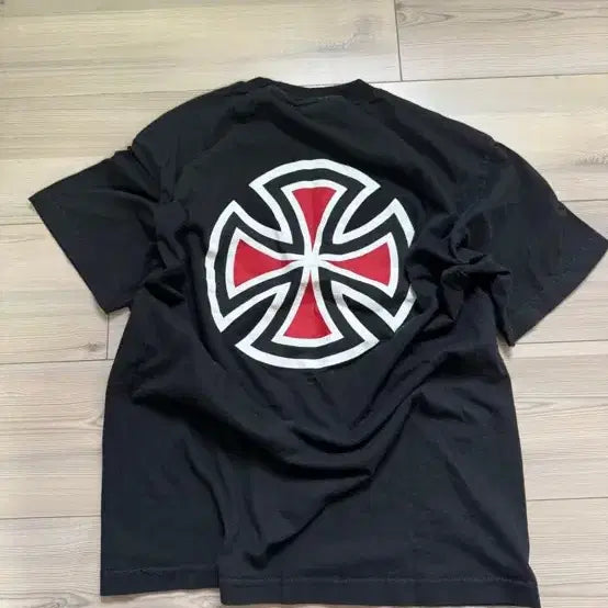 [BUNJANG] AAA Tubular T-Shirt Medium / 인디펜던트 티셔츠 m