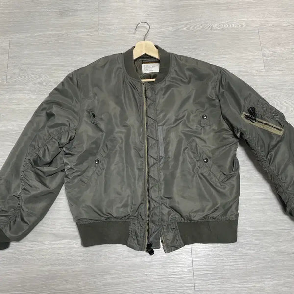 [BUNJANG] WAIPER B-15D MOD Flight Jacket Size 40 / WAIPER B-15D MOD 플라이트자켓 (size 40)