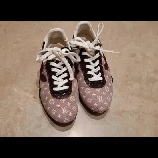 [BUNJANG] Louis Vuitton Sneakers / 루이비통 스니커즈