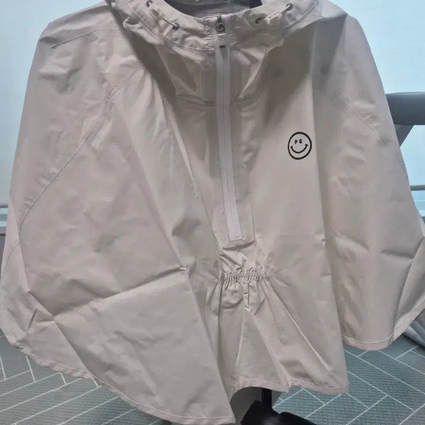 [BUNJANG] Smile Logo Rain Poncho / 사은품우비판쵸