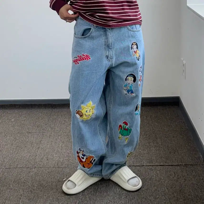 [BUNJANG] Wkndrs Kellogg Collaboration Patch Light Wash Denim Pants / Wkndrs 위캔더스 켈로그 콜라보 패치 연청 데님 팬츠