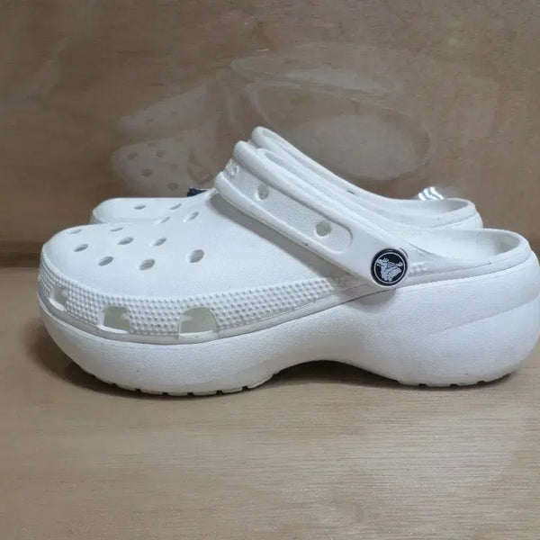 [BUNJANG] Crocs Platform Sandals Slippers / 후루룩구제2 250 크록스 통굽 샌들 슬리퍼 신발 260928