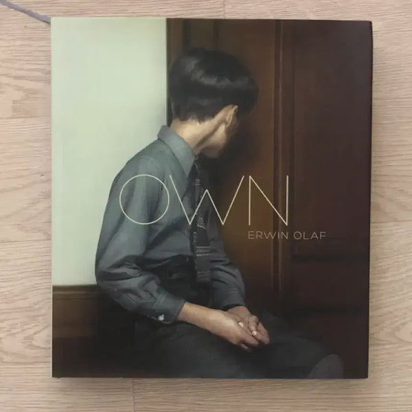 [BUNJANG] Erwin Olaf OWN Photo Book / Erwin Olaf - OWN 어윈 올라프 사진집