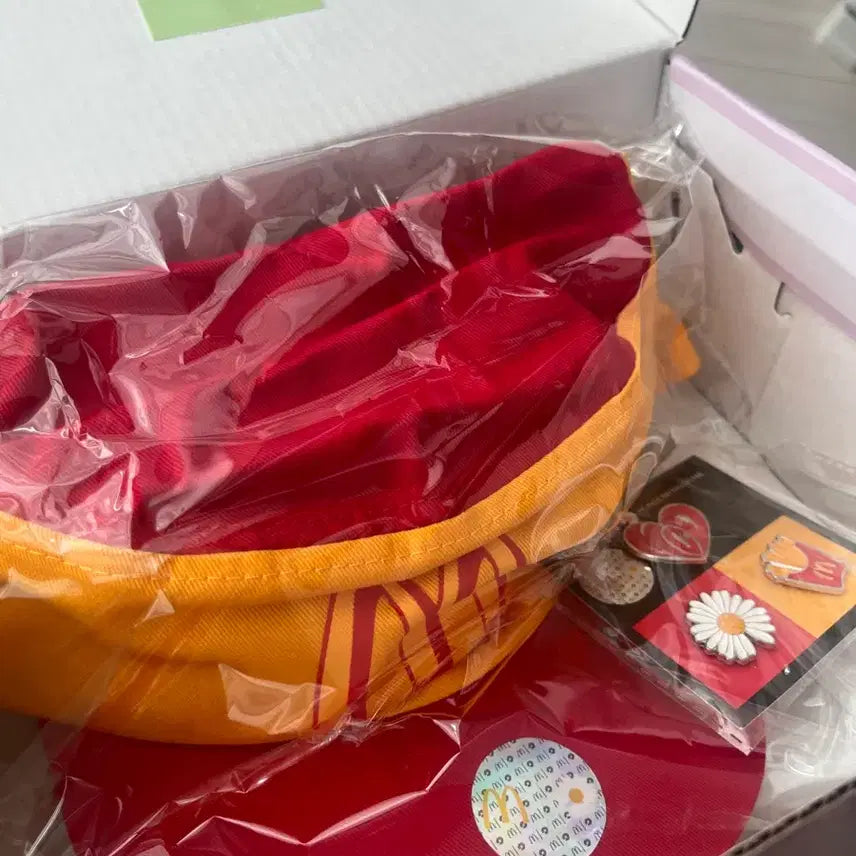 [BUNJANG] McDonald's x PEACEMINUSONE Badge / 맥도날드 피마원 뱃지