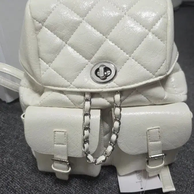 [BUNJANG] Lucche Backpack / 러체 백팩