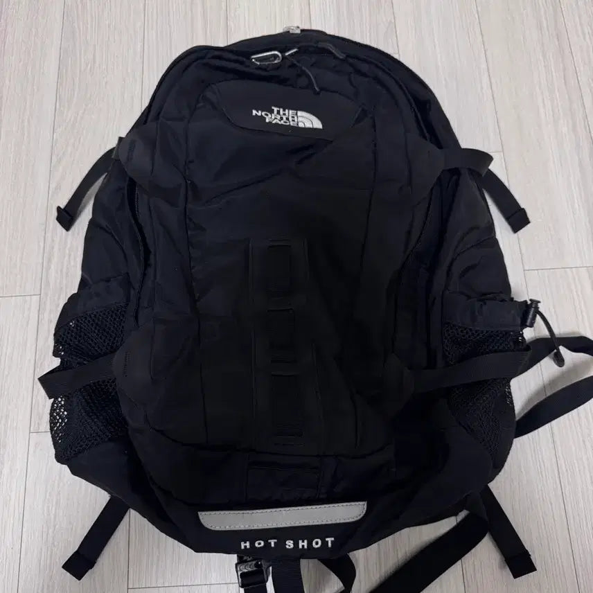 [BUNJANG] The North Face Hot Shot Backpack Black / 노스페이스 핫샷 백팩 블랙