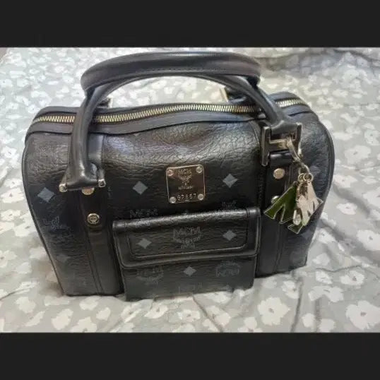 [BUNJANG] MCM Black Tote Bag / MCM 가방 성주택 있어요