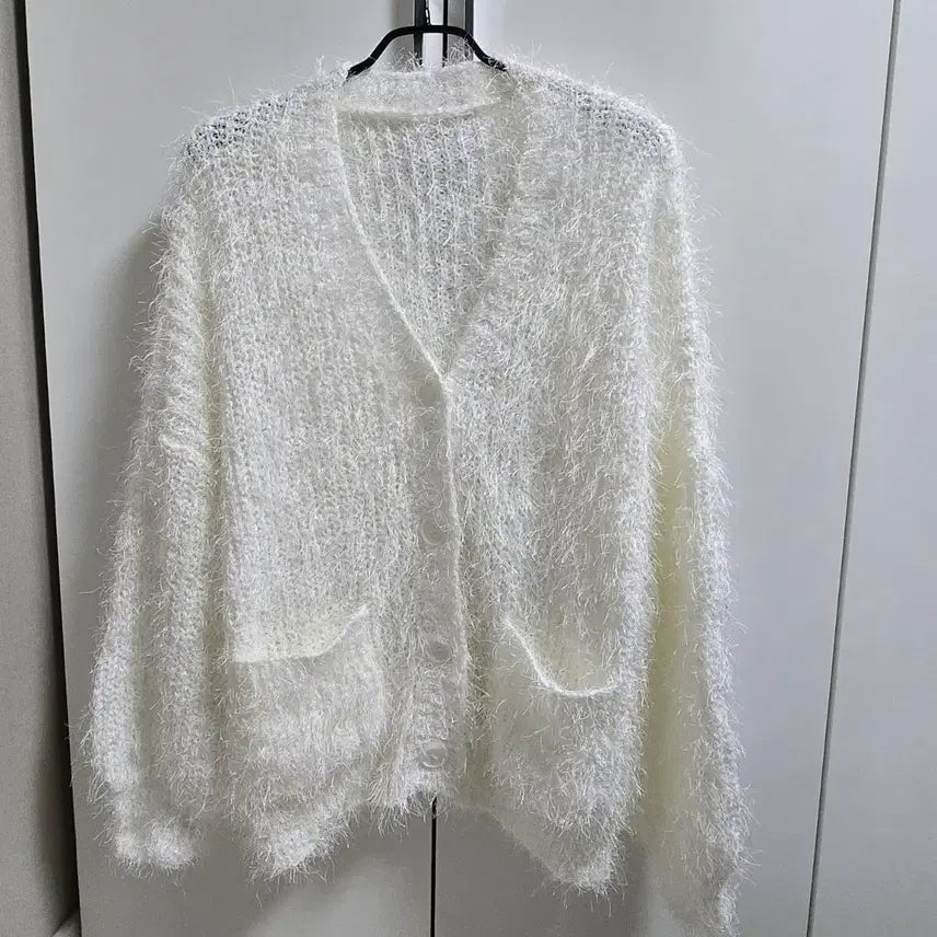 [BUNJANG] Oversized White Fur Cardigan / [새상품] 빅사이즈 화이트 털 가디건
