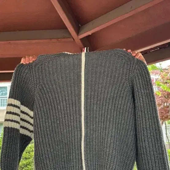[BUNJANG] Thom Browne 4-Bar Stripe Knit Grey / 톰브라운 4선 완장 니트 그레이