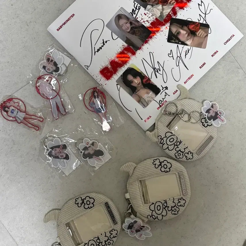 [BUNJANG] BabyMonster Signed Album Bundle Set / 일괄)베몬 베이비몬스터 친필 싸인앨범 , 포카 양도합니다
