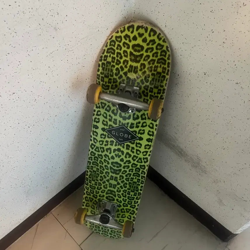 [BUNJANG] Globe Skateboard Leopard Print / 글로보 스케이트보드 레오파드 무늬