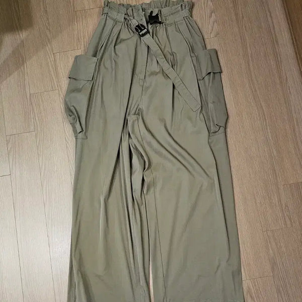 [BUNJANG] The Ilma Banding Cargo Pants Deep Beige / 더일마 밴딩 팬츠