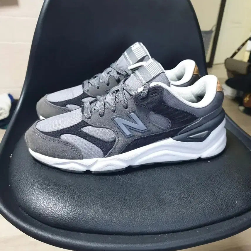 [BUNJANG] New Balance Sneakers (245) / 뉴발란스  스니커즈 (245)