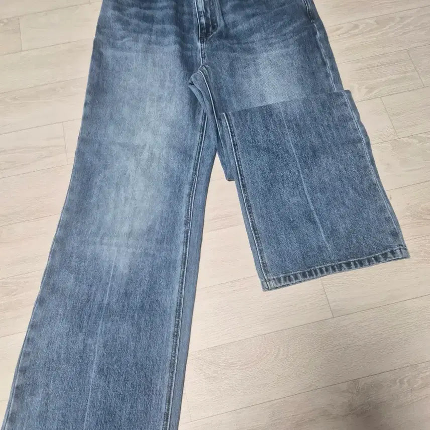[BUNJANG] JUUN.J Essential Straight Denim - Blue / JUUN.J 에센셜 스트레이트 데님-블루