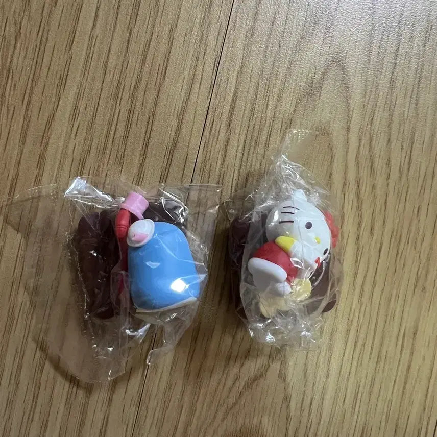 [BUNJANG] Sanrio Choco Egg Kitty & Tuxedo Sam Bundle Set / 산리오 초코에그 키티,턱시도샘 일괄