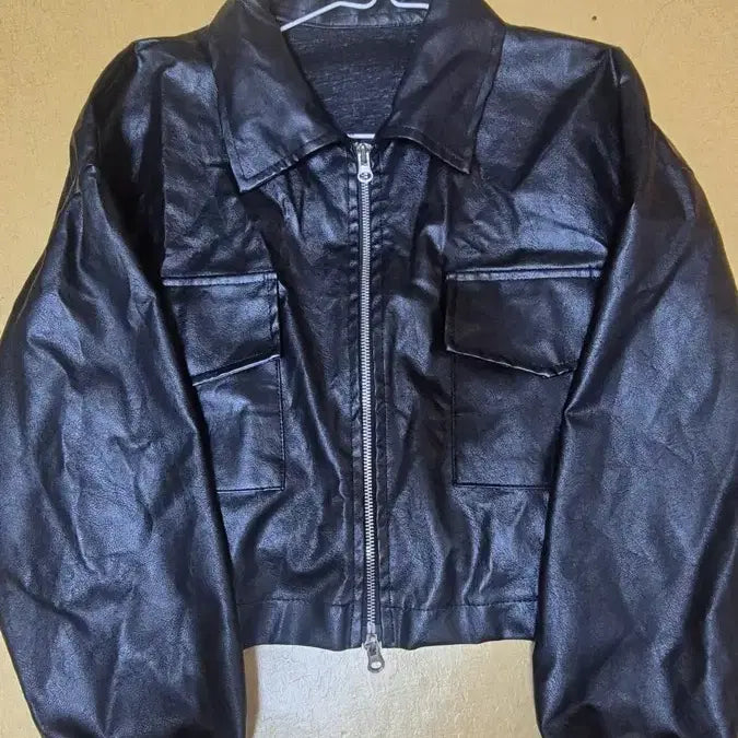 [BUNJANG] Black Cropped Leather Jacket / 크롭 레더자켓