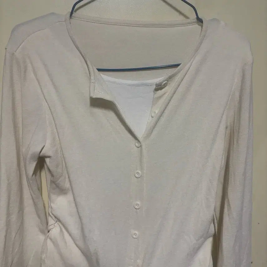 [BUNJANG] Ivory Henleyshirt / 헨리넥 아이보리 셔츠