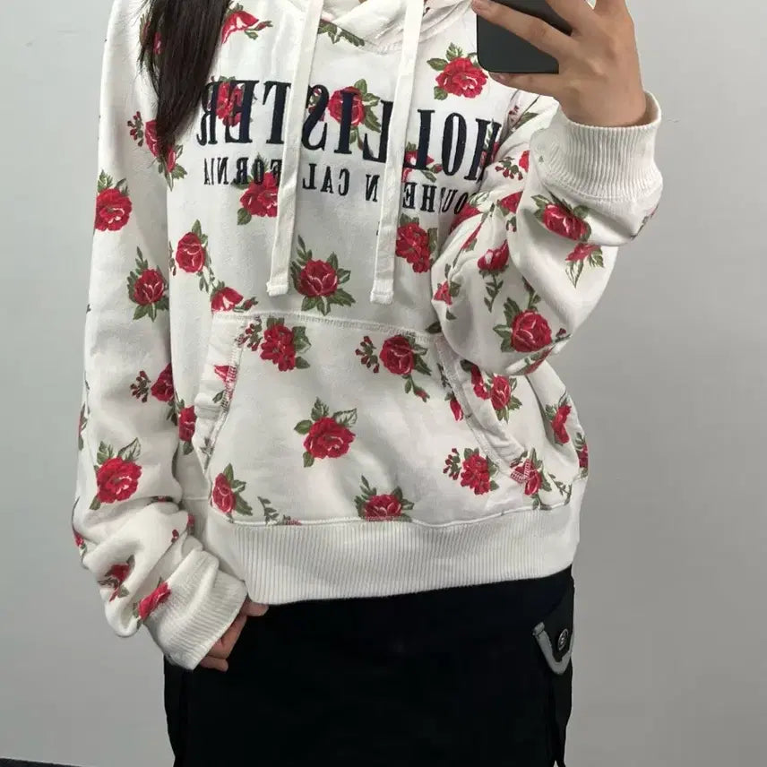 [BUNJANG] Hollister Flower Pattern Crop Hoodie / 홀리스터 플라워 패턴 후드티