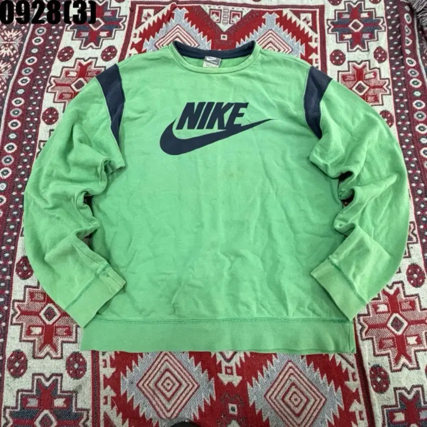 [BUNJANG] Nike Sweatshirt Lime Green L / 나이키 맨투맨 라임색 L 9/28