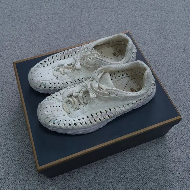 [BUNJANG] Nike Maplefly Woven Sneakers 245 / 245 나이키 메이플라이 우븐 스니커즈/일반 운동화 | 0928C17